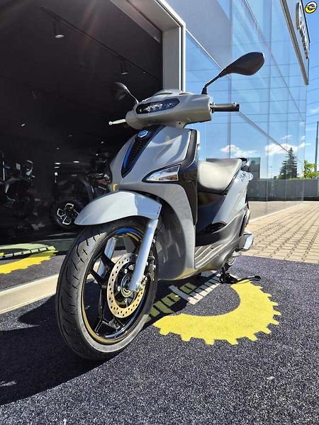 Piaggio Liberty 125 iGET (2026) Liberty 125 S E5+ - fotka 10 z 39