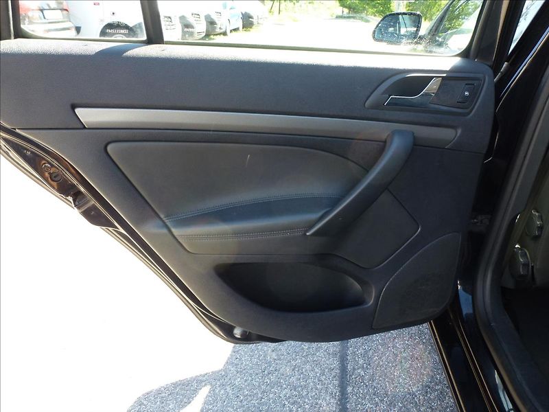 Škoda Octavia 2,0 TDI 103KW Black Edition  E - fotka 18 z 51