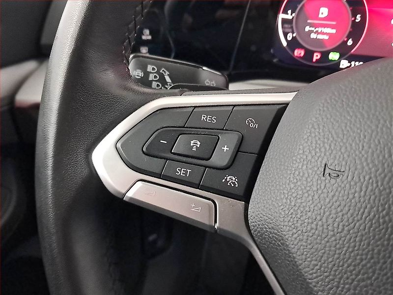 Volkswagen Golf (2021) 2.0 TDI, Automat, Navi - fotka 18 z 22