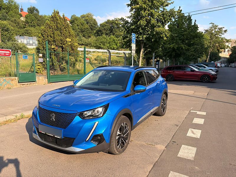 Peugeot 2008 (2020) e-2008 Allure Pack - fotka 3 z 17