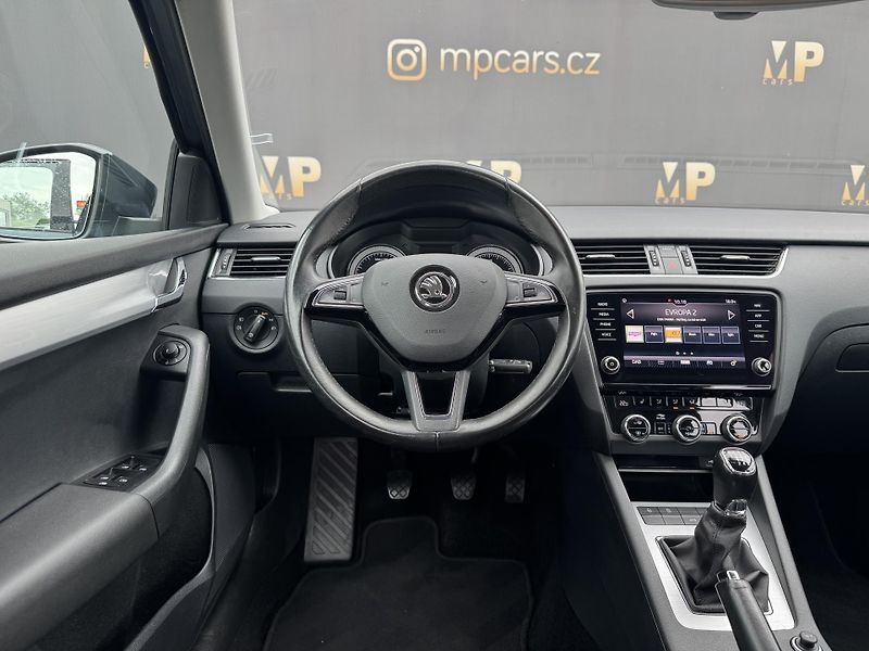 Škoda Octavia (2018) III 1.4TSi MAN Ambition+ 1.Maj - fotka 13 z 46
