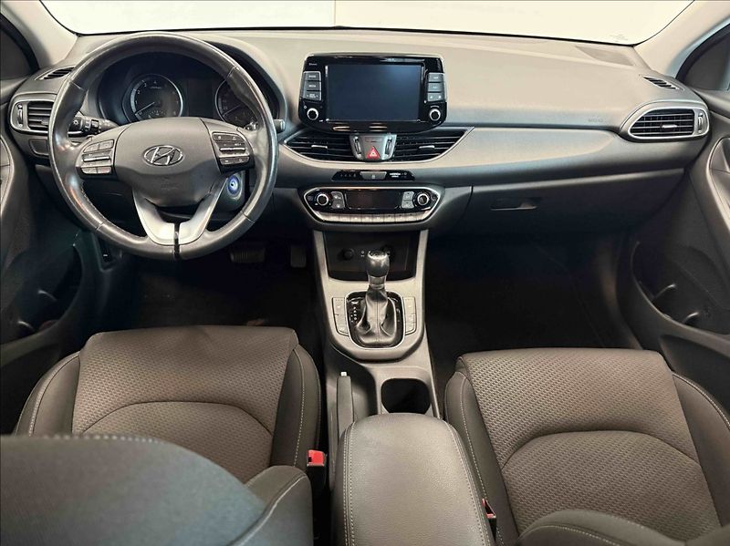 Hyundai i30 1,4 T-GDI AUTOMAT STYLE - fotka 7 z 20