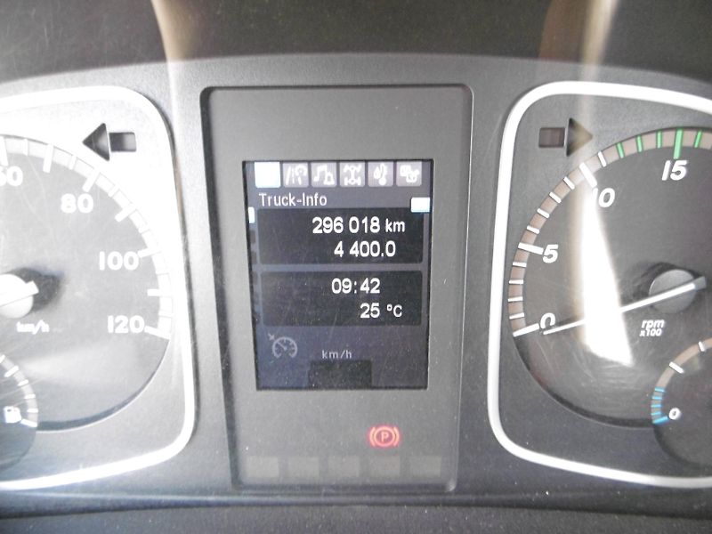 Mercedes-Benz Atego 1323, nový 8t hák - fotka 17 z 17