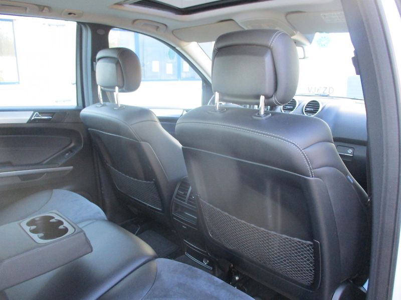 Mercedes-Benz Třídy M ML 350CDi SPORT 4M*NAVI*ALU 20 - fotka 28 z 50
