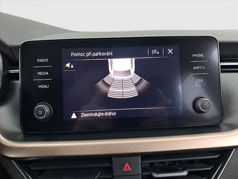 Škoda Scala (2022) Style 1.5 TSI, ČR,1.maj - fotka 17 z 18