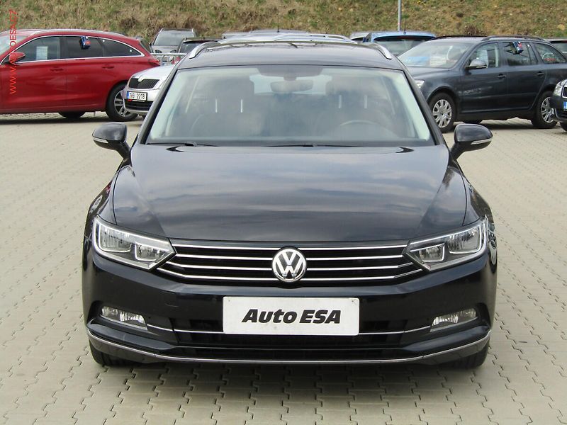 Volkswagen Passat (2017) 2.0 TDi, ČR - fotka 2 z 20