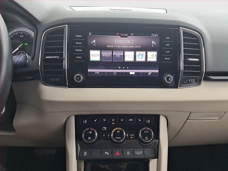 Škoda Karoq (2019) Style 1.5 TSI - fotka 12 z 17