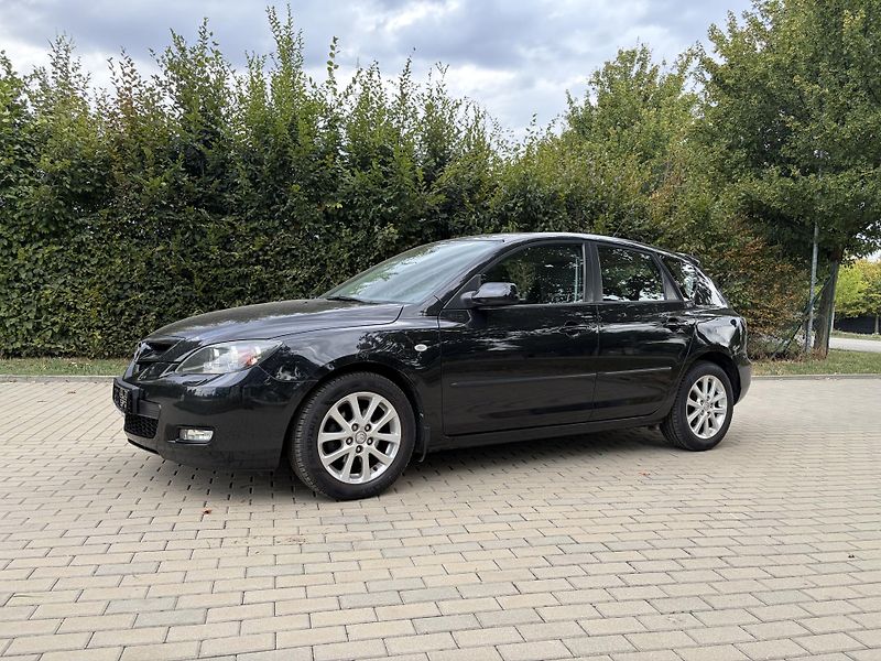 Mazda 3 1.6 Sport Active - fotka 4 z 26