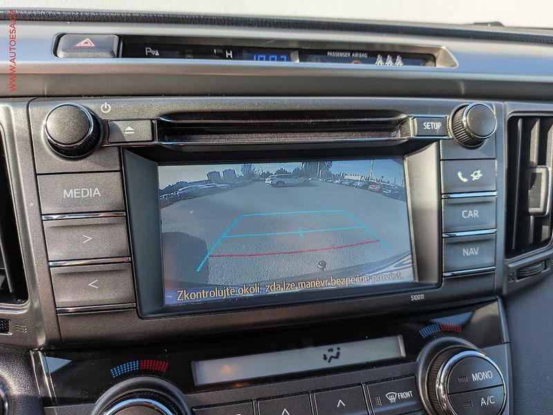 Toyota RAV4 (2015) 2.0 VVT-i 4x4, ČR, servis - fotka 15 z 16