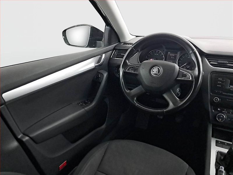 Škoda Octavia (2013) 1.6 TDI, Tempomat - fotka 7 z 18