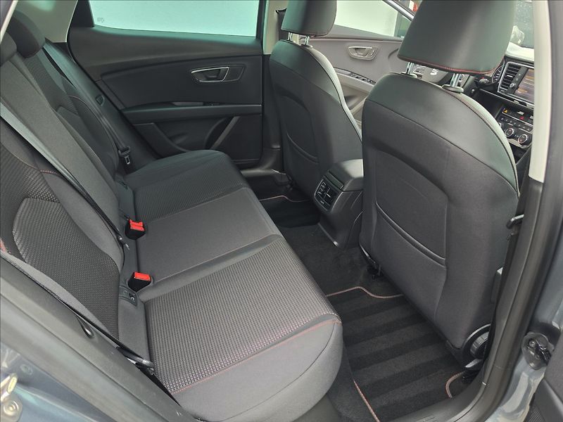 Seat Leon 1,4 TSi 92KW FR LED NAVI KŮŽE - fotka 35 z 49