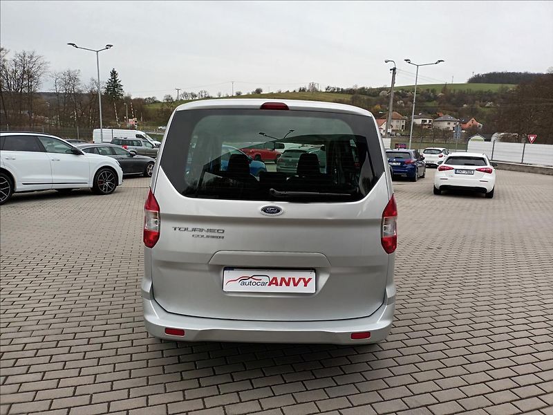 Ford Tourneo Courier 1,5 TDCI,ČR,SERVISKA,ROZVODY - fotka 6 z 37