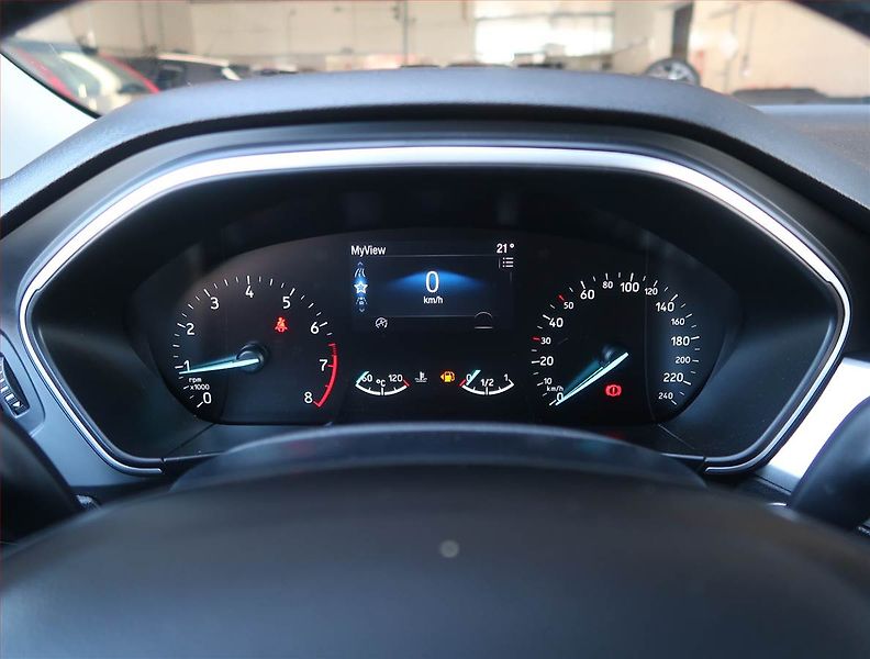 Ford Focus (2021) 1.0 EcoBoost, Navi, Tempomat - fotka 11 z 19