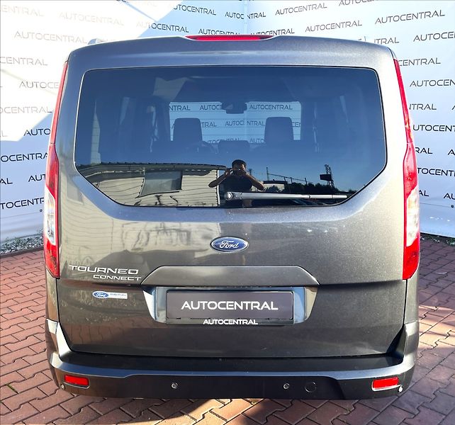 Ford Tourneo Connect 1,5 Ecoblue,Titanium  Grand - fotka 5 z 25