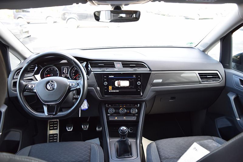 Volkswagen Touran (2018) 1.5TSI 110kw ED. JOIN LED NAVI - fotka 18 z 44