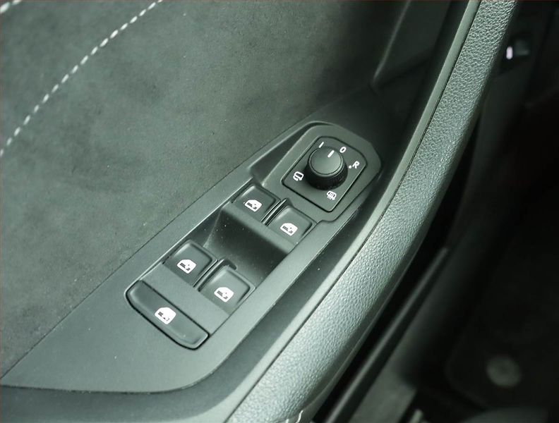 Škoda Kodiaq (2022) Sportline 1.5 TSI - fotka 16 z 17