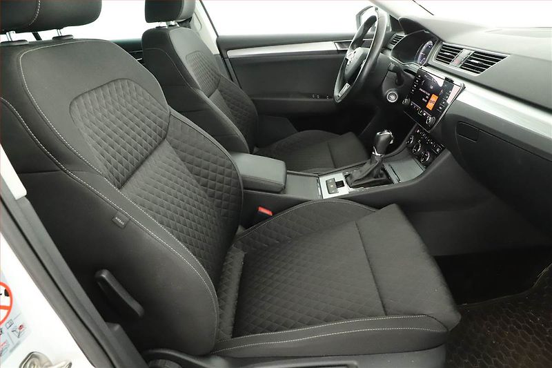 Škoda Superb (2020) iV 1.4 TSI PHEV - fotka 7 z 20