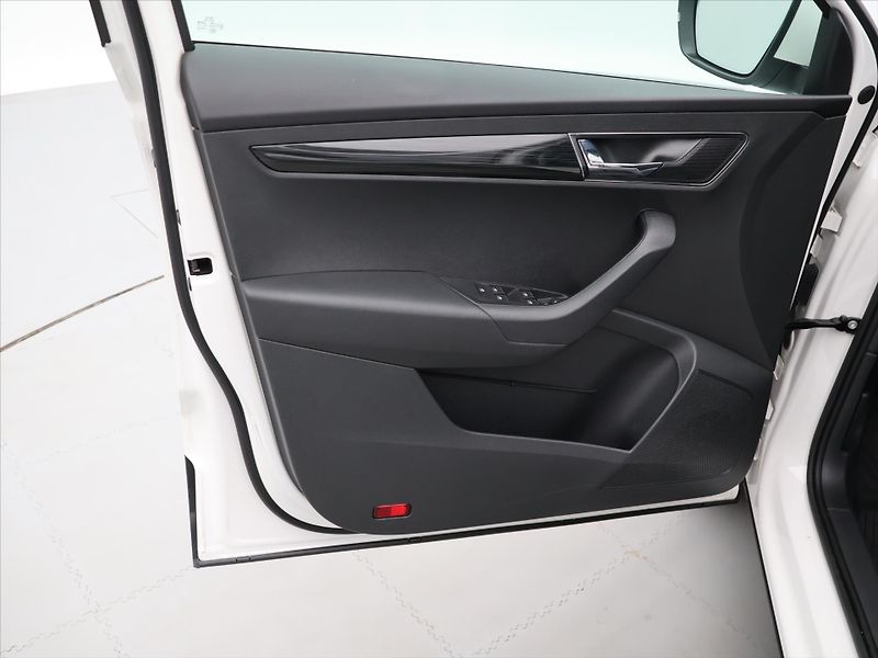 Škoda Karoq 1.6 TDI 85kW Style+ DSG DPH CZ - fotka 11 z 32