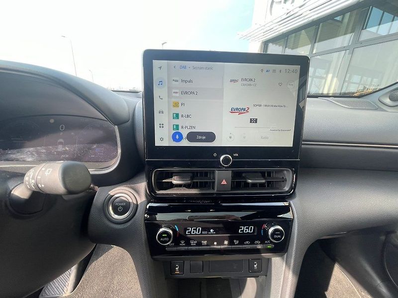 Toyota Yaris Cross GR s VIP - fotka 27 z 31