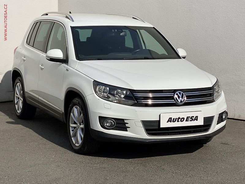 Volkswagen Tiguan (2015) 2.0 TDi, Lounge, navi, kamera - fotografie inzerátu