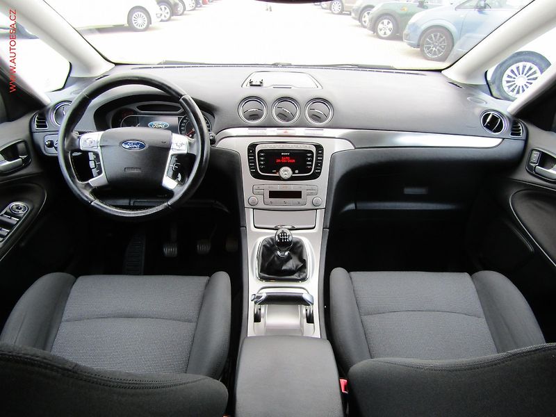 Ford S-MAX (2010) 2.0TDCI, ČR, AC, temp. - fotka 8 z 14