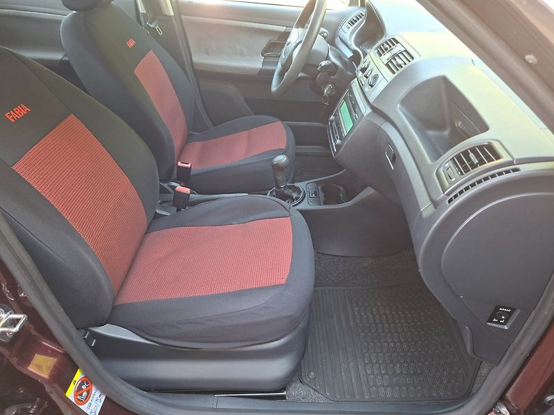 Škoda Fabia (2011) 1.2i 51kW -FACELIFT-KLIMA - fotka 21 z 36