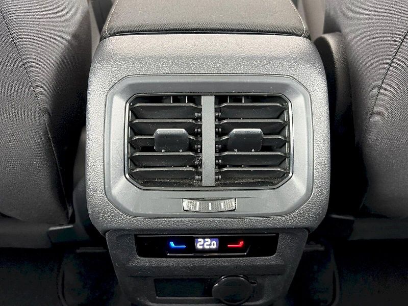 Volkswagen Tiguan Allspace (2022) Life 1.5 TSI 110kW - fotka 27 z 31