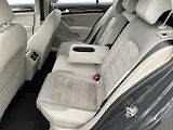 Volkswagen Golf 1.6 TDI Highline - náhled 8