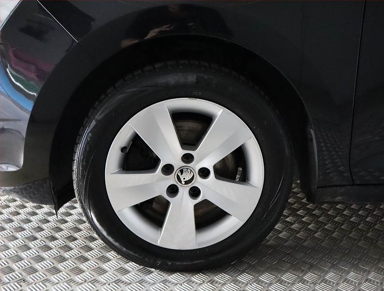 Škoda Rapid (2016) Spaceback 1.2 TSI - fotka 15 z 21