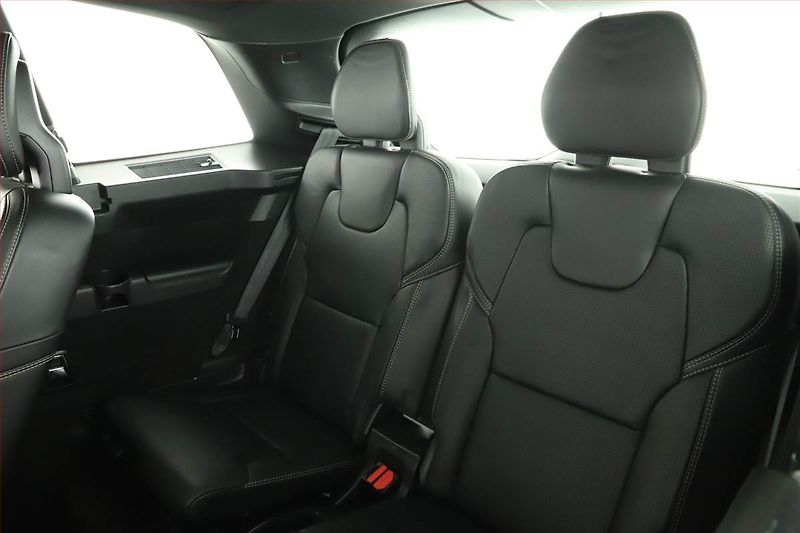 Volvo XC90 (2018) R-Design T8 Twin Engine AWD - fotka 22 z 27