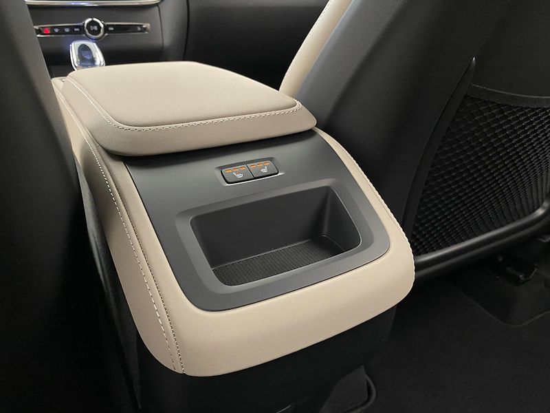 Volvo XC90 (2026) B5 AWD AUT DARK PLUS 7míst - fotka 69 z 70