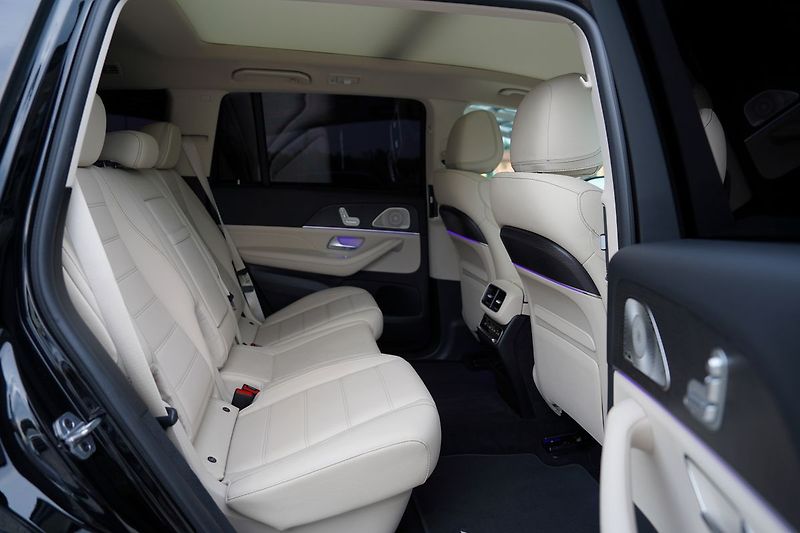 Mercedes-Benz GLS 580 4Matic/AMG/21/HUD/ČR - fotka 31 z 49