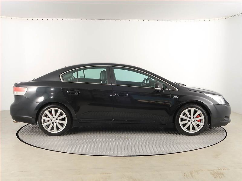 Toyota Avensis (2010) 2.2 D-4D, Automat, Xenony - fotka 6 z 18