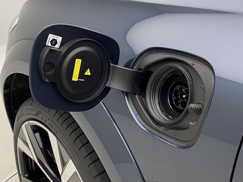 Volvo XC60 T8 AWD RECHARGE BLACK EDITION - fotka 37 z 61