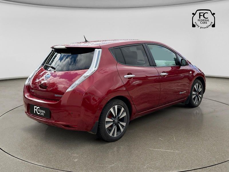 Nissan Leaf Tekna 30 kWh - fotka 5 z 24