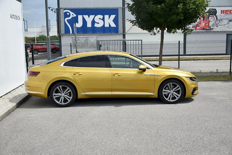 Volkswagen Arteon (2018) R-Line  2.0 BITDI 176kW 4x4 DS - fotka 13 z 32