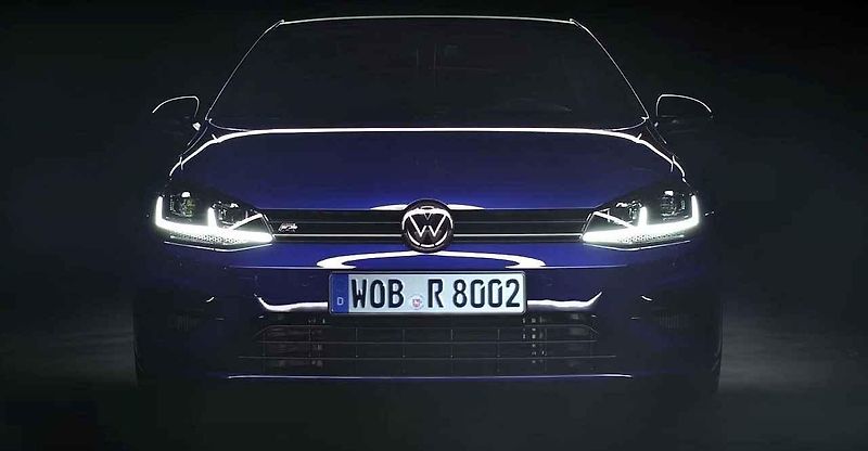 Volkswagen Golf R Performance.