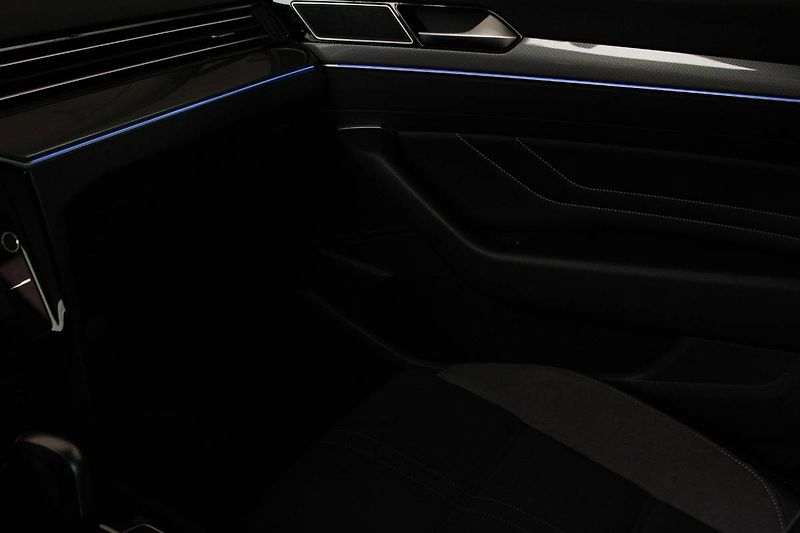 Volkswagen Passat (2022) 2.0 TDI DSG 147kW WEBASTO - fotka 11 z 35