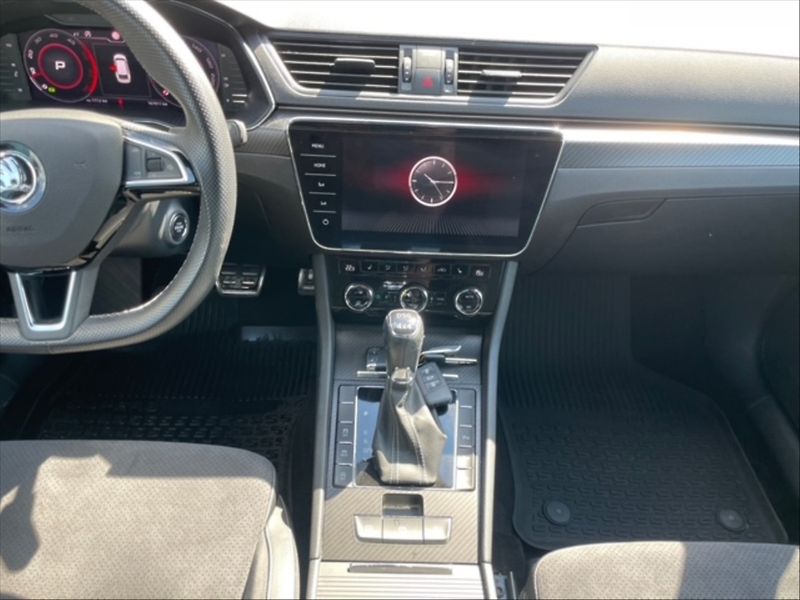 Škoda Superb 2,0 TDI Sportline 4x4 DSG - fotka 10 z 11