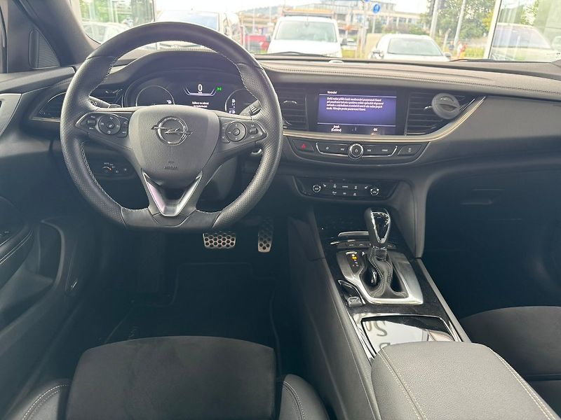 Opel Insignia 2.0T 147kW  GS Ultimate AT - fotka 11 z 15
