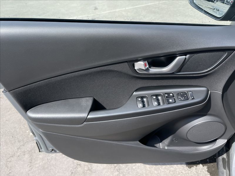 Hyundai Kona 1,0 T-GDI Comfort PDC+KLIMA - fotka 14 z 22