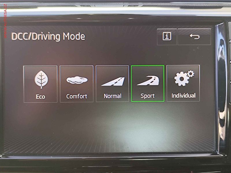 Škoda Superb (2016) 2.0TSi 4x4, ČR, DSG, bixen - fotka 17 z 37