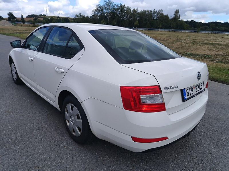 Škoda Octavia III 1.6 TDI - fotka 4 z 56