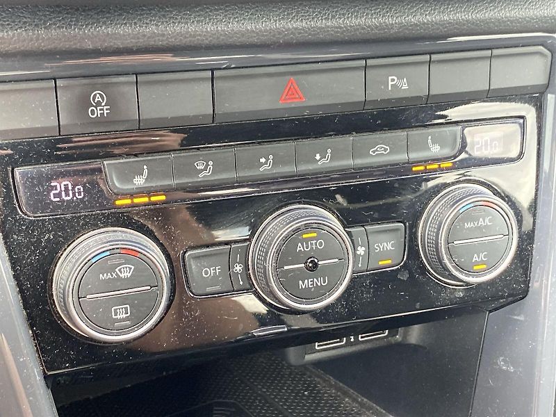 Volkswagen T-Roc (2018) 2.0 TDI 4Motion DSG - fotka 8 z 25