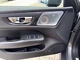 Volvo V60 CC D4 AWD // B&W // REZERVACE - náhled 11