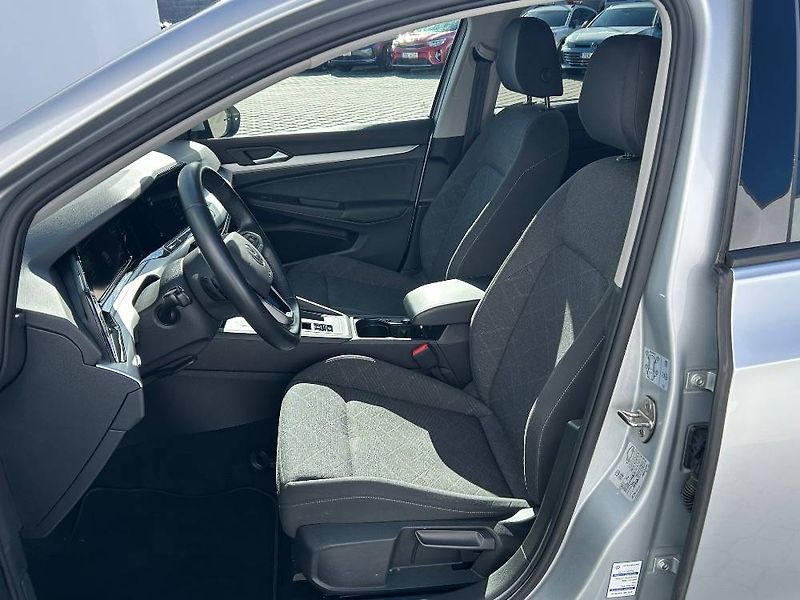 Volkswagen Golf Life 7DSG 1,5 eTSI - fotka 6 z 24