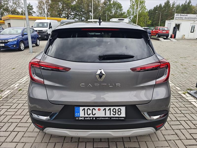 Renault Captur 1,3 TCe140  Techno - fotka 5 z 21