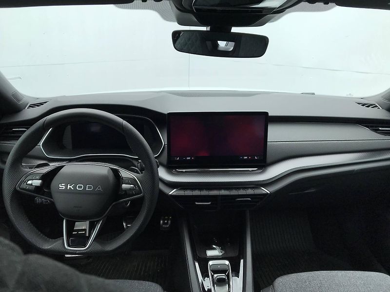 Škoda Octavia (2026) Combi Sportline 7DSG  1,5TSI - fotka 14 z 21