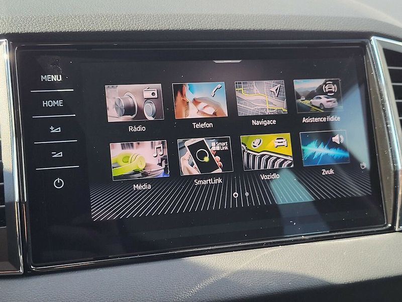Škoda Karoq Dynamic 1,5TSI 110kW - fotka 20 z 30