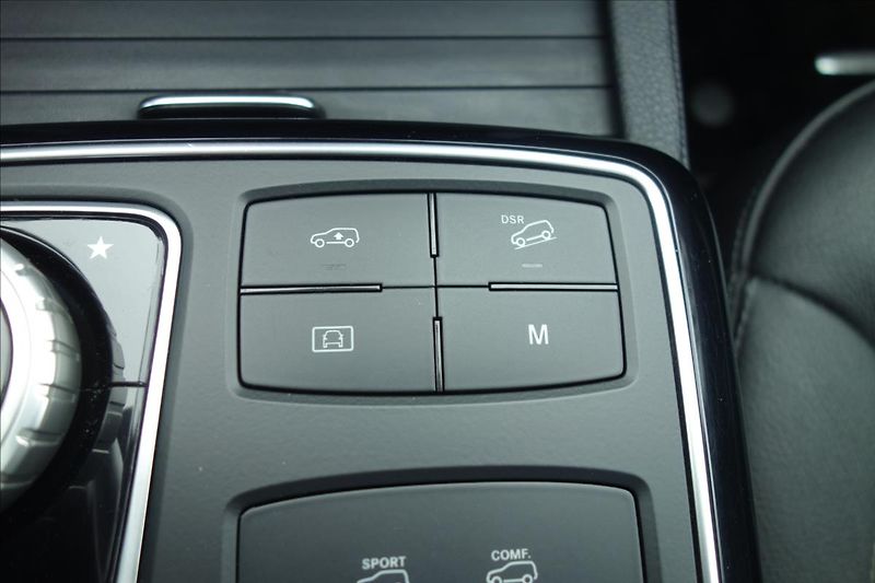 Mercedes-Benz GLE 350CDi 190KW,4 MAT.,KUPÉ. - fotka 29 z 39